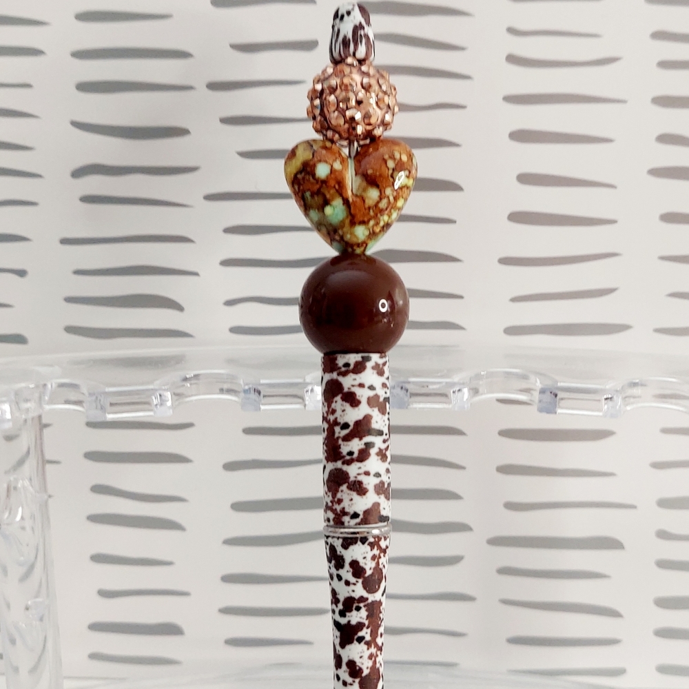 Handmade Beaded Heart Cow Pen